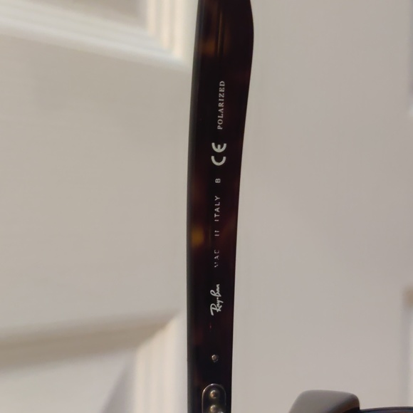 Ray-Ban Sunglasses - Picture 3 of 8